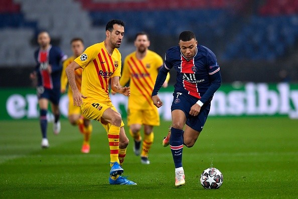 Mbappé frente a Barcelona. Getty.