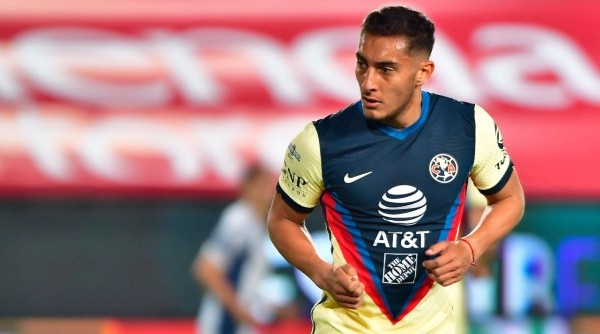 Cáceres ya se asentó en la defensa del América