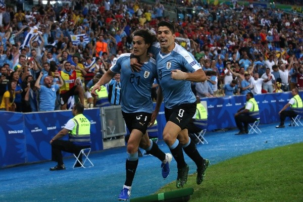 Suárez y Cavani. Foto: Getty.