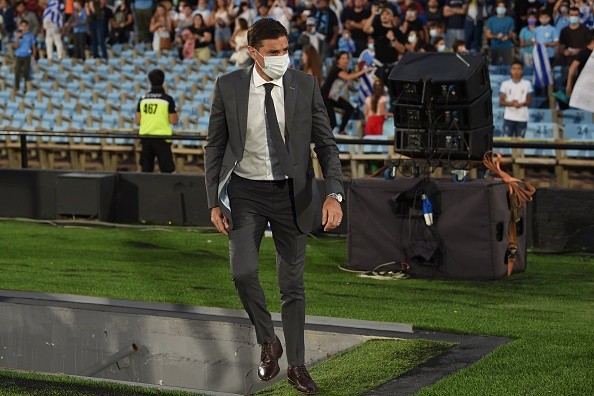 Diego Alonso en el estadio Centenario. Getty.