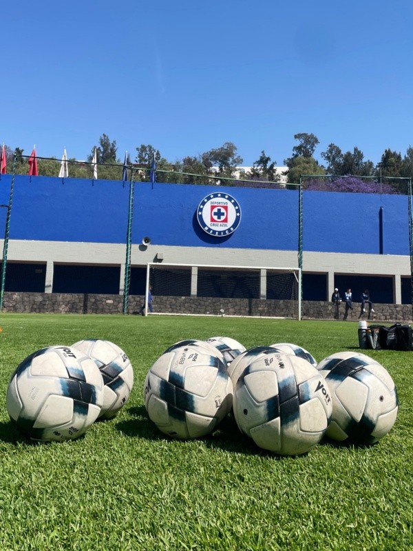 Cruz Azul se entrenó el viernes a la espera del duelo con Atlas. Después, entresemana, chocará con Pumas por la Concacaf Champions League. @CruzAzul