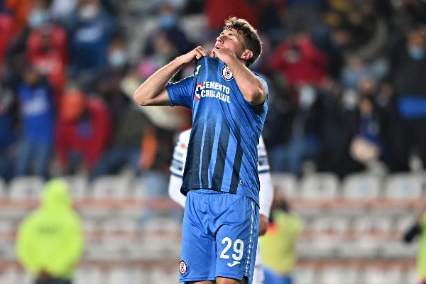 Santiago Giménez Cruz Azul