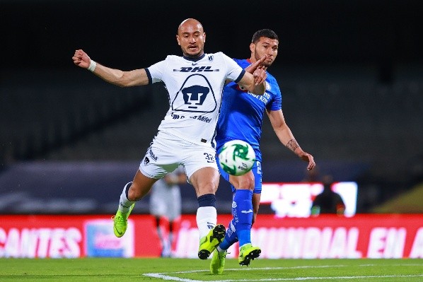 Escobar en la histórica remontada de Pumas a Cruz Azul en 2020 (Imago 7)