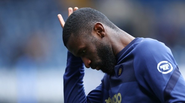 Antonio Rüdiger, lamentándose