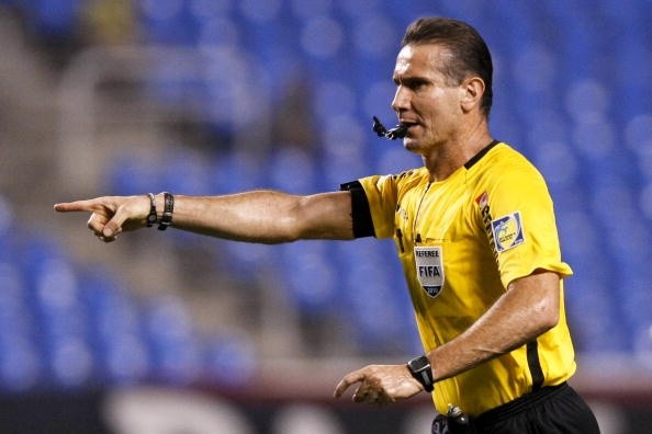 Wilson Seneme en su tiempo de árbitro activo. Getty.