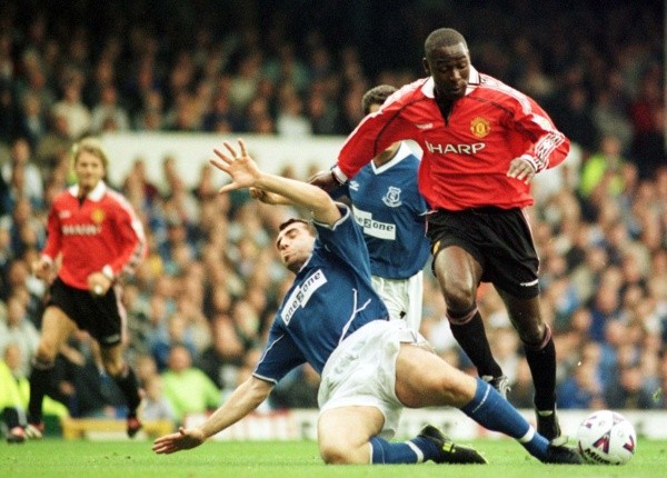 Andy Cole v Richard Gough (Getty)