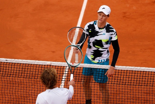 Jannik Sinner vs Alexander Zverev en Roland Garros 2020 Jannik Sinner vs Alexander Zverev en Roland Garros 2020