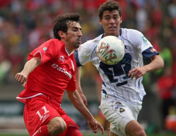 Héctor Moreno con la playera de Pumas en 2007 (JAM Media)