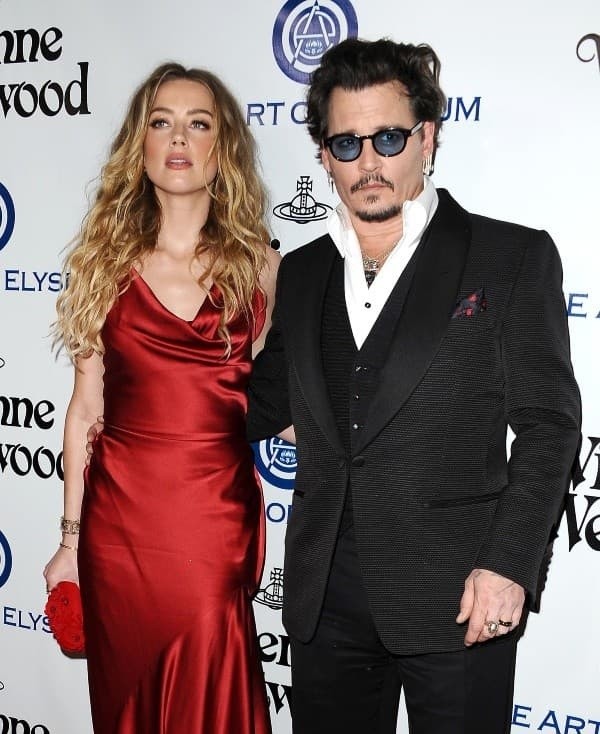 Amber Heard e Johnny Depp - Foto: Jason LaVeris/Getty Images