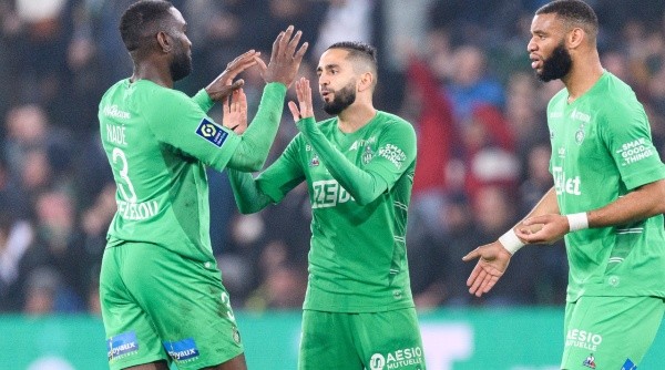 Saint-Étienne, el más ganador de la Ligue 1 con PSG, lucha por no descender a Segunda División