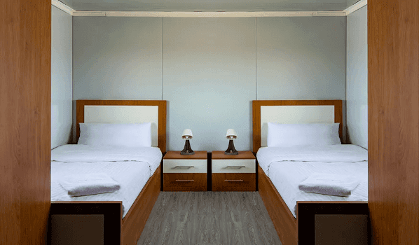 Así son las villas de aficionados por dentro.