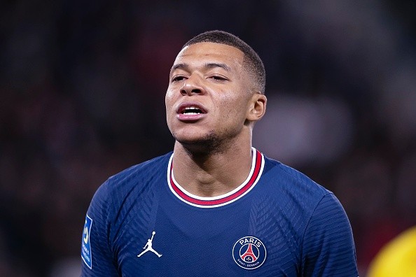 Mbappé en acción con PSG. Getty.