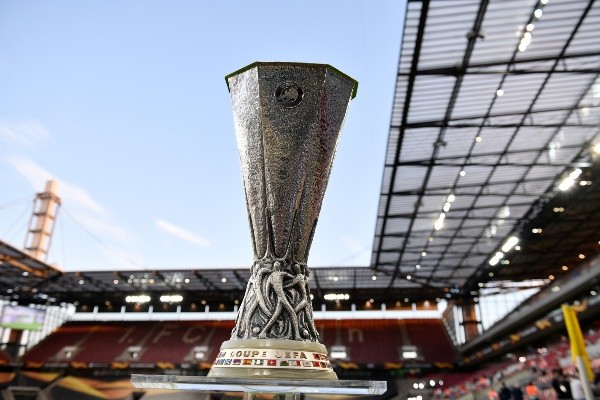 La copa que se llevará el campeón de la Europa League (Foto: Getty Images)