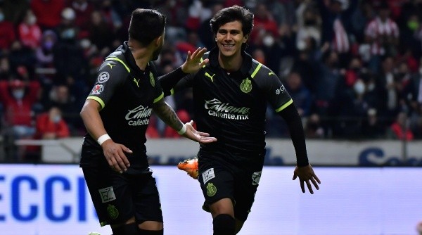 Toluca, Estado de Mexico, 9 de abril de 2022. Jose Macías en festejo gol , durante el partido de la jornada 13 del Torneo Grita Mexico Clausura 2022 de la Liga BBVA MX, entre los Diablos Rojos del Toluca y las Chivas Rayadas del Guadalajara, celebrado en el estadio Nemesio Diez. Foto: Imago7/ Arturo Hernández.