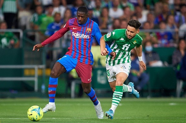 Acción de juego entre Barcelona y Betis. Getty.