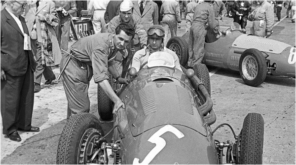 Juan Manuel Fangio in the pits during the 1953 German Grand Prix (Bernard Cahier/Getty Images)