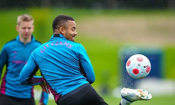 MANCHESTER, ENGLAND - MAY 10: Manchester City's Gabriel Jesus in action during training at Manchester City Football Academy on May 10, 2022 in Manchester, England. (Photo by Tom Flathers/Manchester City FC via Getty Images)