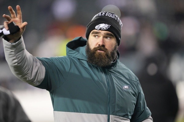 Jason Kelce one more year with the Eagles