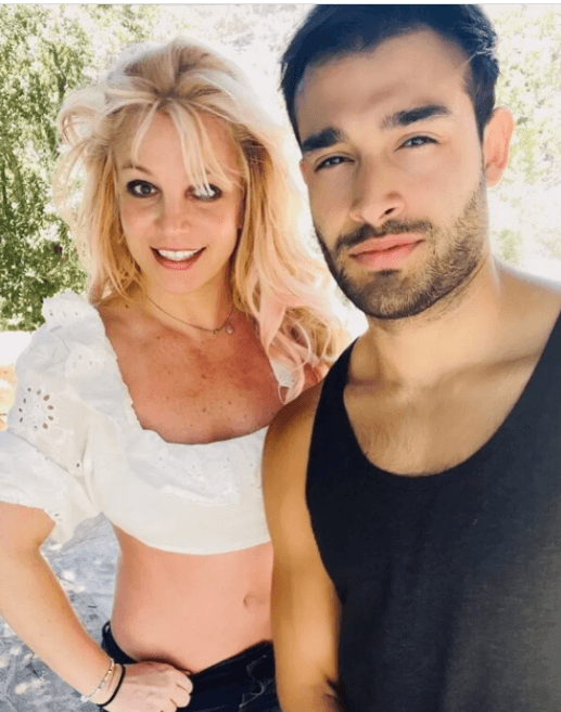 Britney Spears e Sam Ashgari - Reprodução/Instagram oficial de Britney Spears