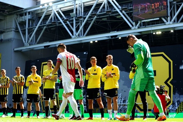 Hubo pasillo para el Ajax (Getty)