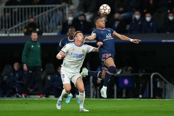 Mbappé en acción con PSG ante Real Madrid. Getty.