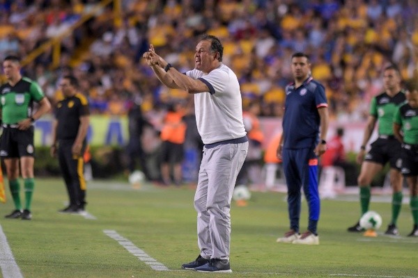 Juan Reynoso sostenía una mala relación con los jugadores (Imago 7)