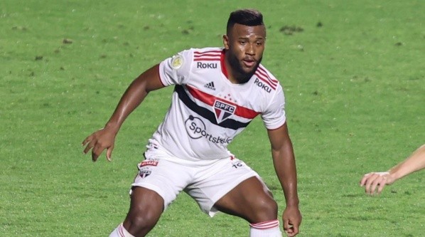 Luan vai passar por cirurgia no São Paulo (Foto: Marcello Zambrana/AGIF)