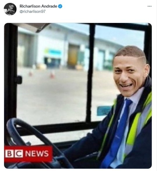 Richarlison y su burla en redes. Twitter.