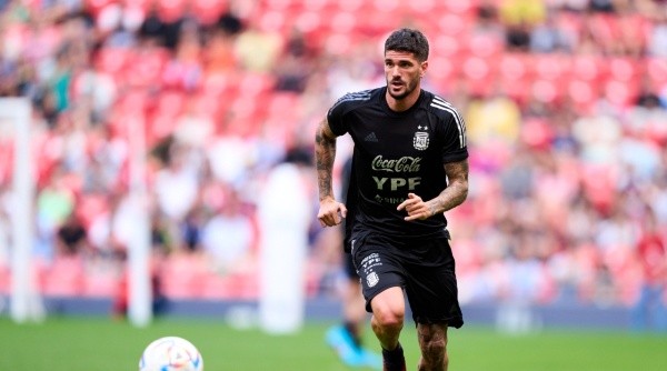 Rodrigo de Paul, con ropa de entrenamiento de la Selección Argentina