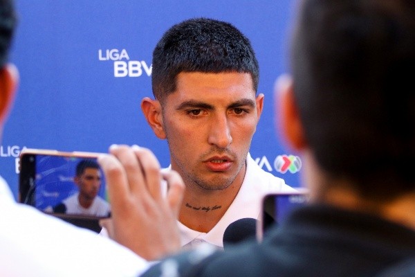 Víctor Guzmán estaría entre Chivas y Monterrey (Imago 7)