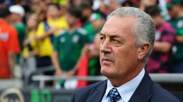 Alfaro volvió a defender a Castillo