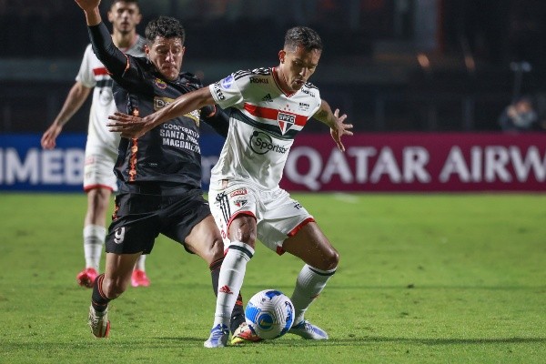 Marcello Zambrana/AGIF/ Igor Vinícius em campo pelo São Paulo no Morumbi. 