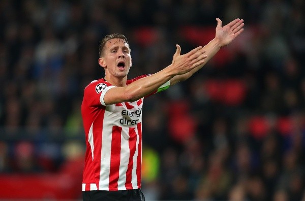 Cuando aún se desempeñaba en PSV, el delantero fue pretendido por el América (Foto: Getty)