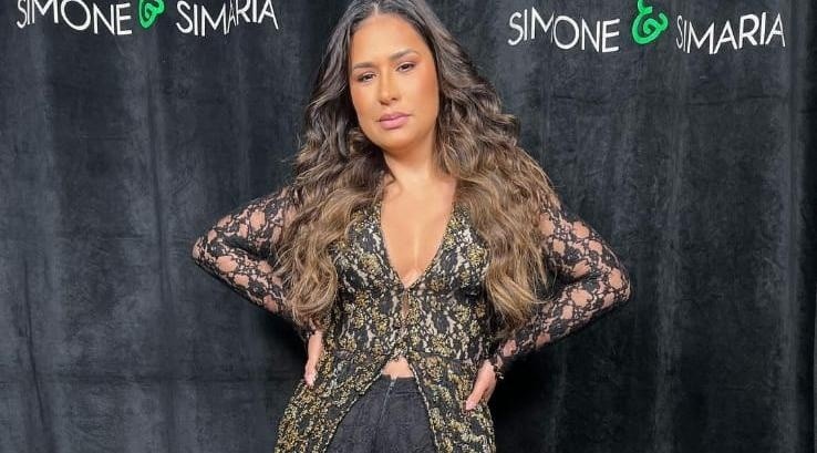 Reprodução/Instagram oficial de Simone - simone posa para as redes sociais.