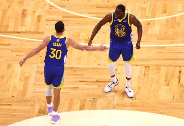 Stephen Curry y Draymond Green (Getty Images)