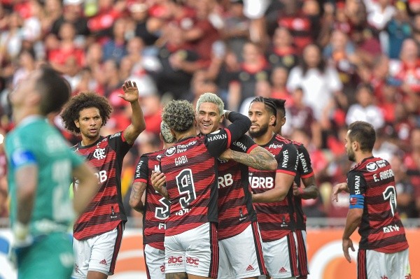 Foto: Thiago Ribeiro/AGIF - Pedro e Gabigol devem começar contra o América-MG juntos entre os titulares