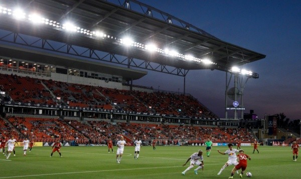 Yeferson Soteldo #30 of Toronto FC dribbles the ball against the New York Red Bulls during MLS game action at BMO Field on July 21, 2021 in Toronto, Ontario, Canada. (Photo by Cole Burston/Getty Images)