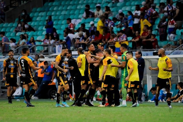 Foto: Jhony Pinho/AGIF - Bahia sofreu a terceira derrota seguida dentro de casa