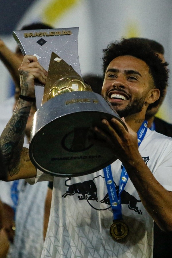 Foto: Rebeca Reis/AGIF | Claudinho se destacou pelo RB Bragantino