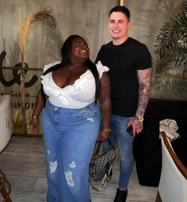 Reprodução/Instagram oficial de Jojo Todynho - Jojo posa ao lado de seu marido.