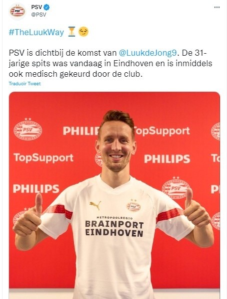 Presentación de de Jong en PSV. Twitter.