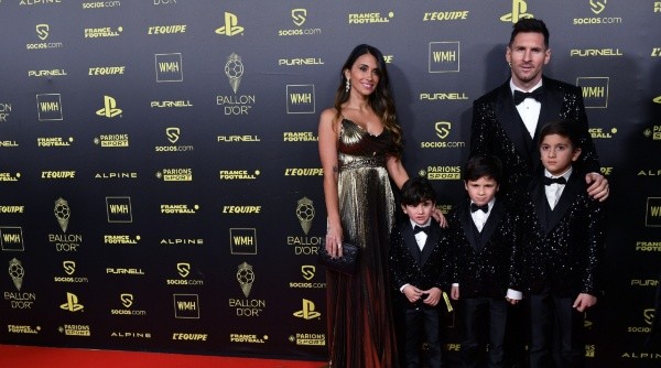 Messi, junto a su esposa Antonela Roccuzzo y sus tres hijos Thiago, Mateo y Ciro (Getty)