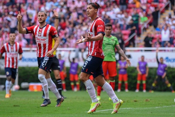 Ángel Zaldívar, abucheado por los fanáticos (Imago 7)