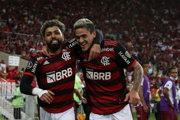Gabi y Pedro en Flamengo. Getty.