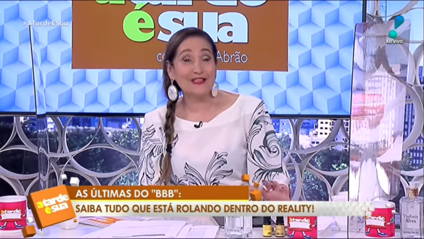 Sônia Abrão acusou Globo de copiar quadros do SBT (Reprodução/Youtube/RedeTV)