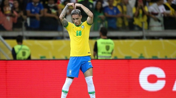 Antony é frequentemente convocado para a Seleção Brasileira (Foto: Fernando Moreno/AGIF)