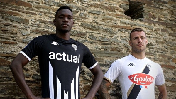 Camisetas titular y suplente de Angers 2022-23