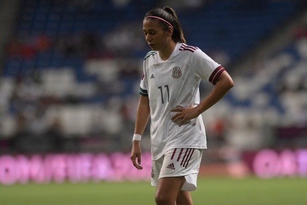 Greta Espinoza vio la roja. Foto: Imago 7