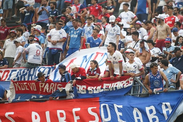 Hinchada de Nacional de Montevideo. Getty.