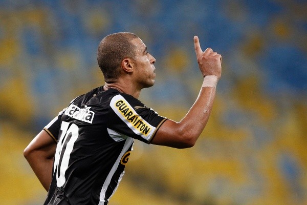 Foto: Wagner Meier/AGIF | Jorge Wagner també atuou pelo Botafogo e outros grandes clubes do Brasil e do exterior